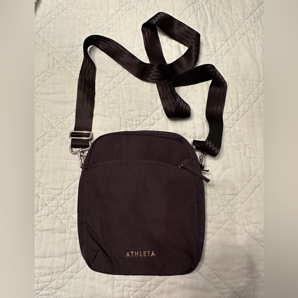 Athleta All About Vertical Crossbody Bag